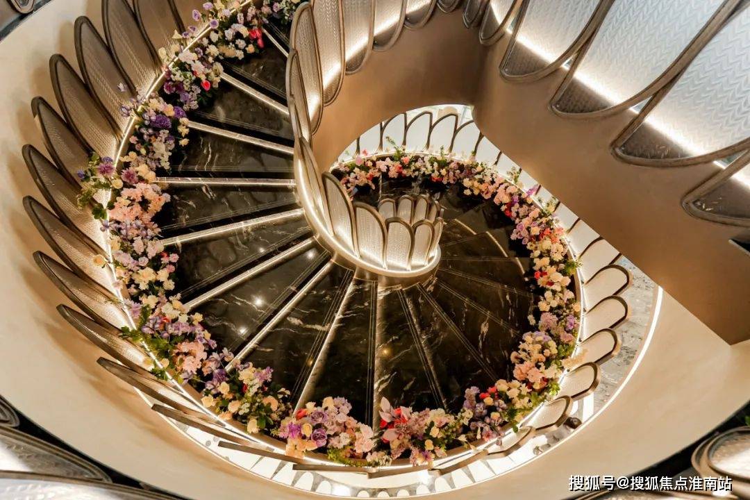 盘百科→首页网站→中心楼盘百科→首页网站→24小时热线象屿天宸雅颂售楼处电话→象屿天宸雅颂售楼中心电话→楼(图2) 盘百科→首页网站→中心楼盘百科→首页网站→24小时热线象屿天宸雅颂售楼处电话→象屿天宸雅颂售楼中心电话→楼(图2)